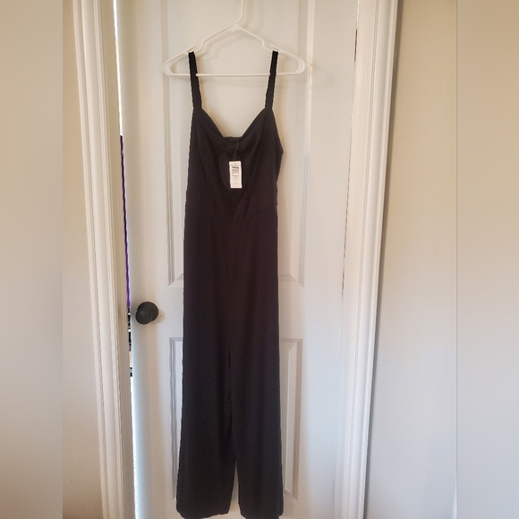 NWT Torrid Black Rayon Slub Tie Front Jumpsuit Size 1X 14-16 - Picture 4 of 7